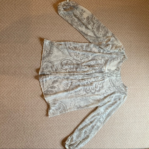 Chiffon CAbi Blouse - Picture 4 of 6